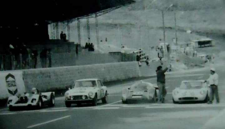 12 Horas Marlboro: 50 años de la competencia automovilística más importante  del Ecuador - Revista Acelerando - La revista del mundo automóvil y el  deporte.